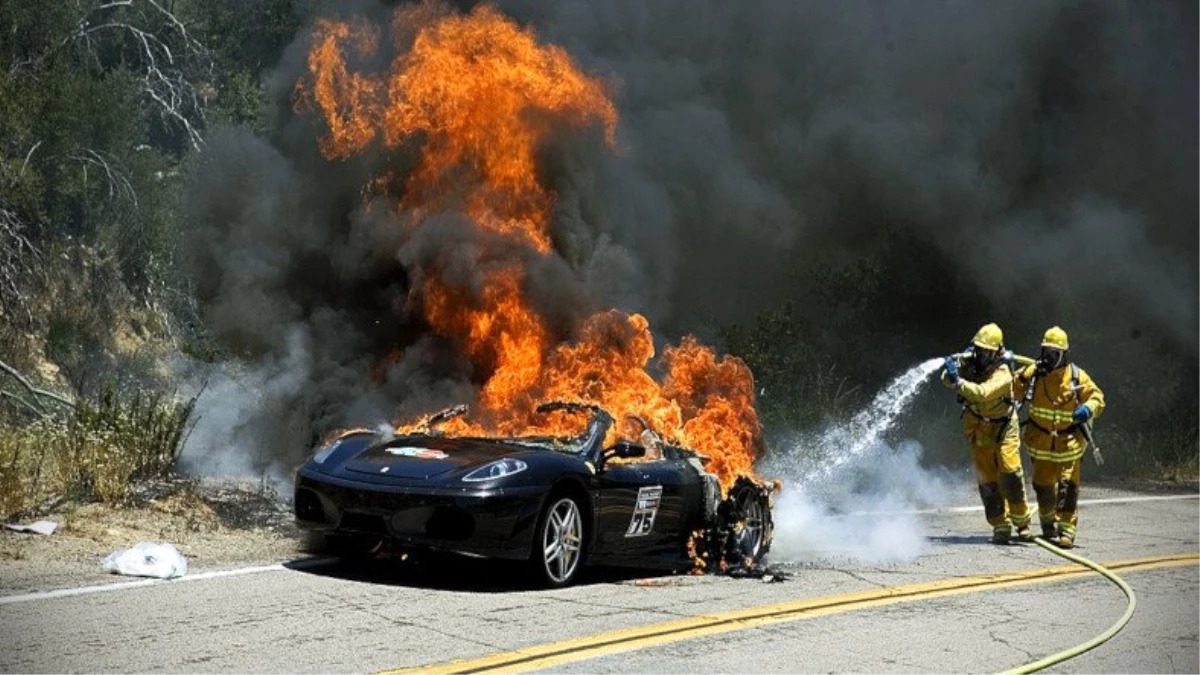 Elektrikli Araçlar Neden Yanıyor? Gerçekler ve Yanılgılar