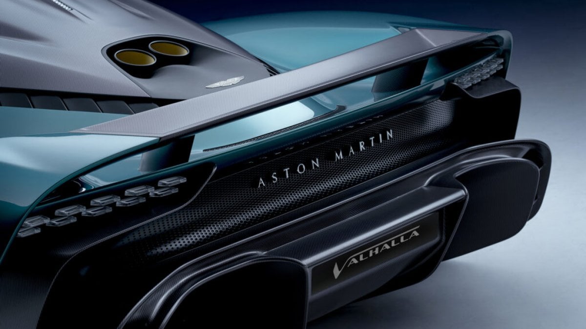 Aston Martin’den Hibrit Atağı: Elektriklenme Yolunda PHEV Modeller Geliyor!