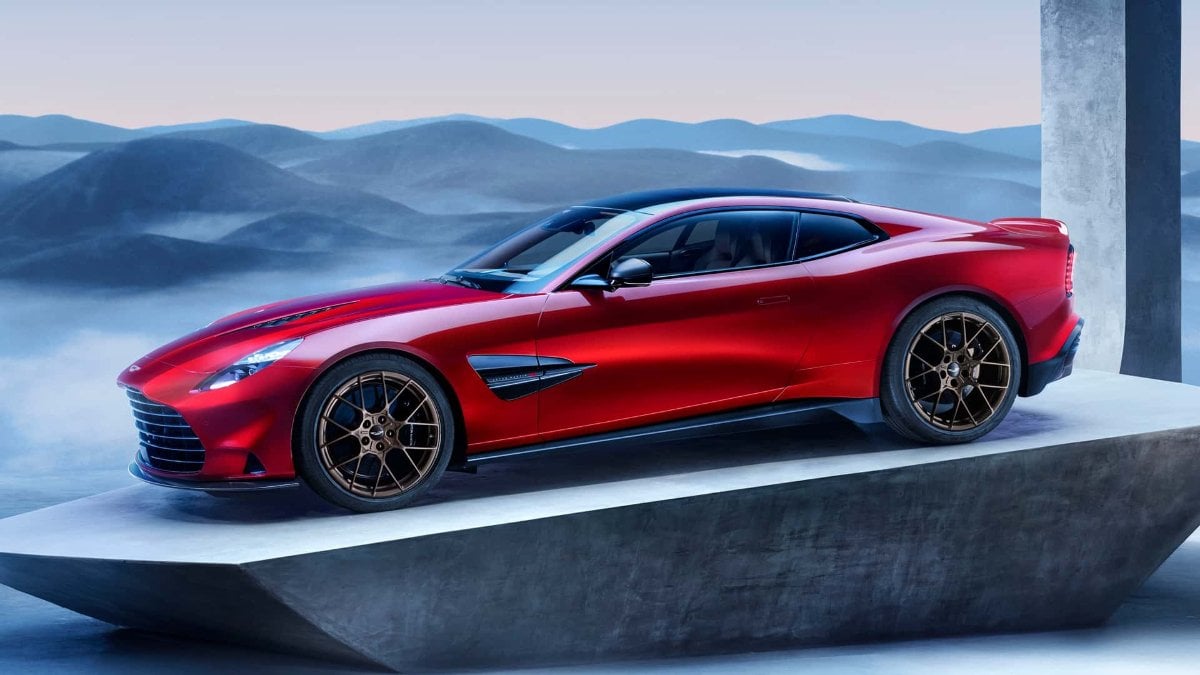 Karşınızda 2025 Aston Martin Vanquish..
