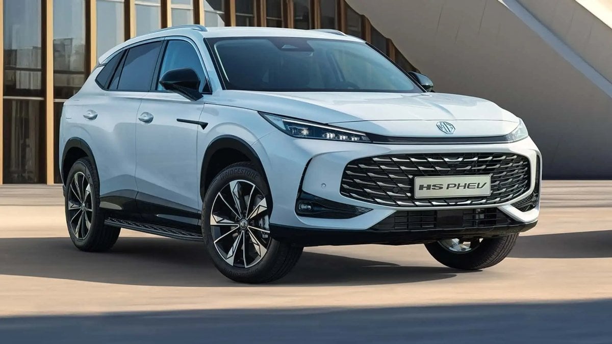 Yeni MG HS Hibrit Türkiye’ye Geliyor! 1000 Km Menzil ve Turbo Güc