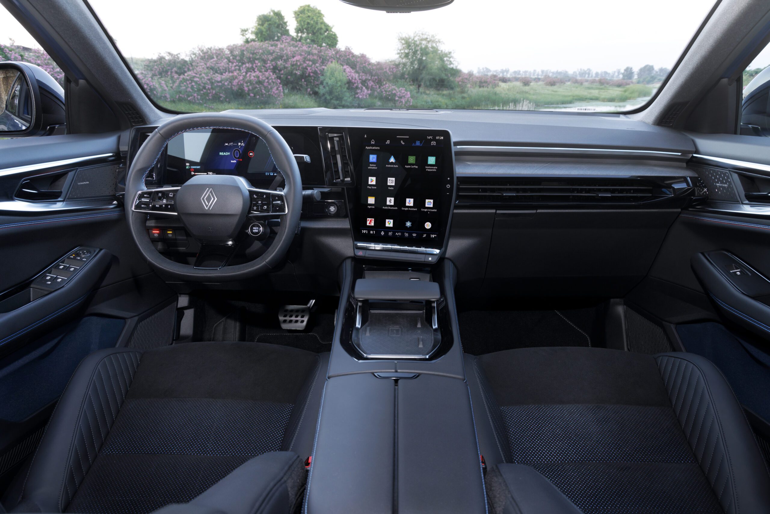 Yeni Renault Rafale Türkiye Pazarında Tanıtıldı