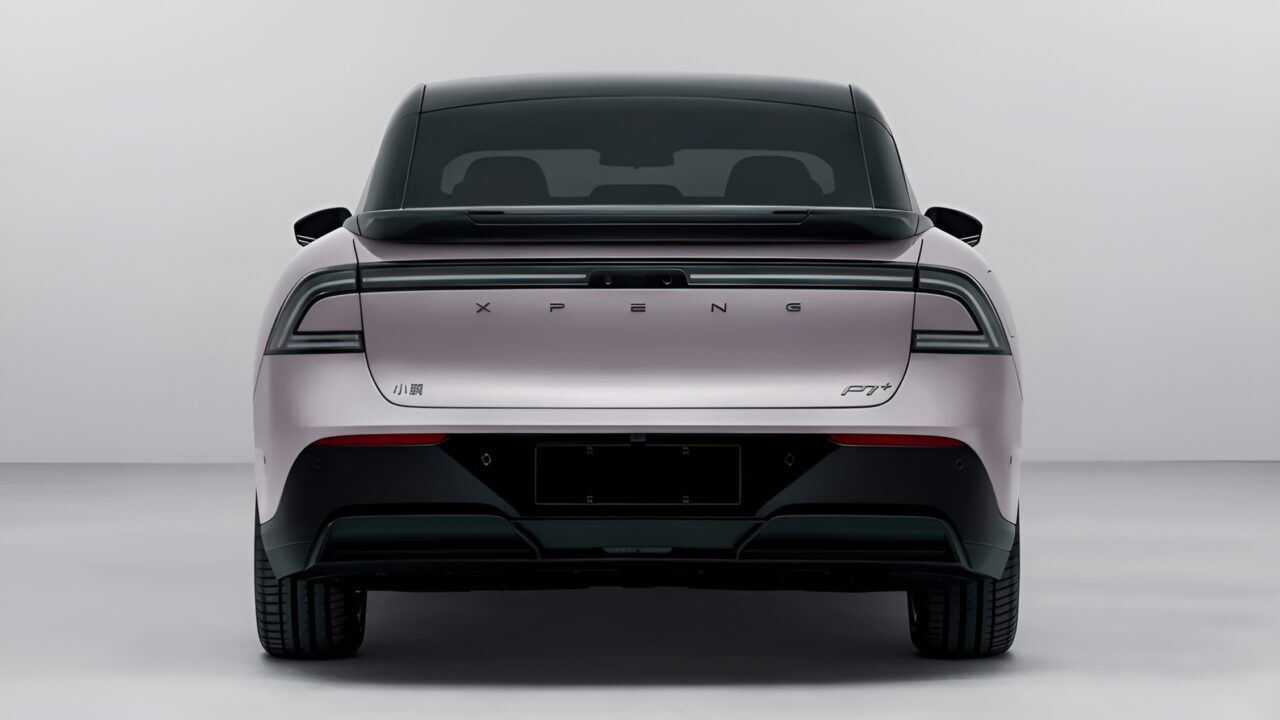 Xpeng P7+: Yapay Zeka Destekli Elektrikli Otomobil