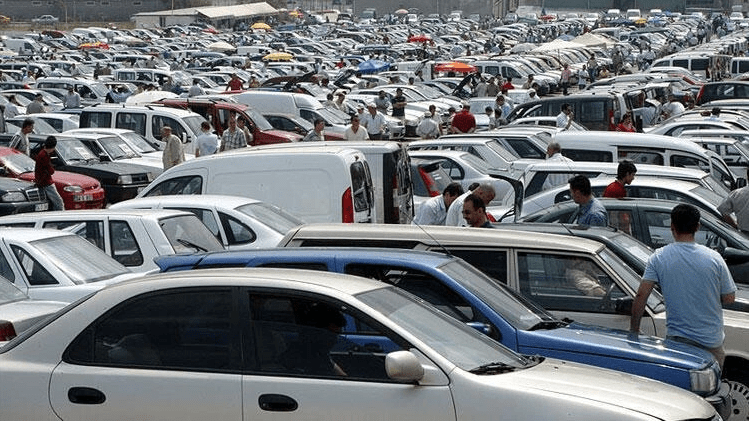 2024 Aralık Otomobil Piyasası Raporu: Talep Düşerken Fiyatlar İleriye Dönük Ne Söylüyor?