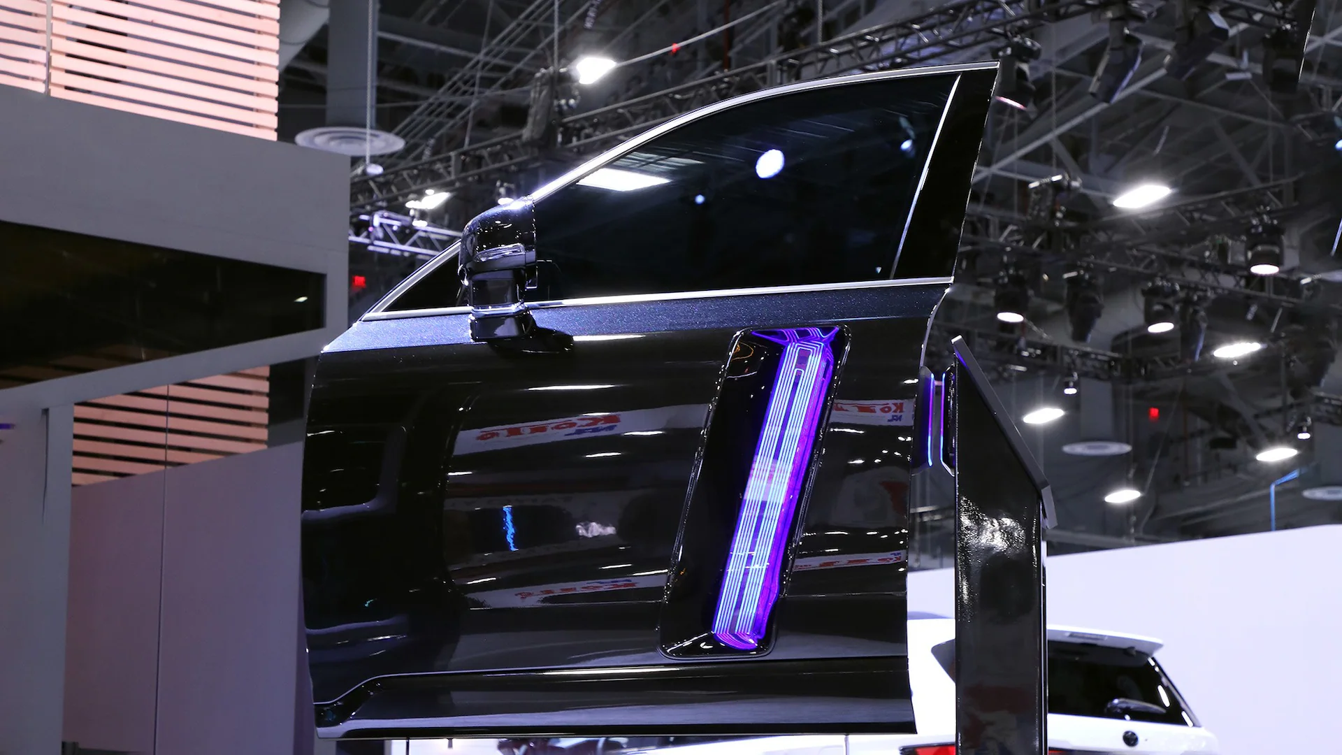 Kablosuz Güç Aktarımı: Araba Kapıları İçin Yeni Bir Dönem Başlıyor