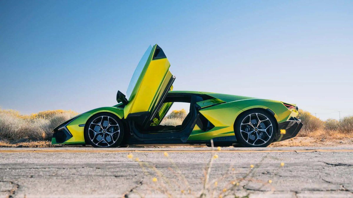 Lamborghini 2024 Yılında Satış Rekoru Kırdı, %6 Artışla 10.687 Araç Satıldı