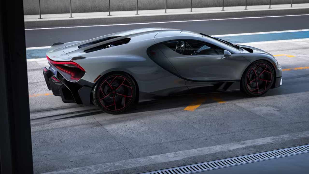 Bugatti Tourbillon: Lüksün ve Gücün Zirvesi