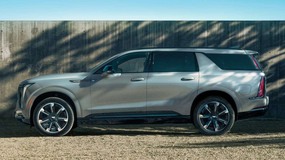 Cadillac, Elektrikli SUV Ailesine Yeni Üye Ekliyor,