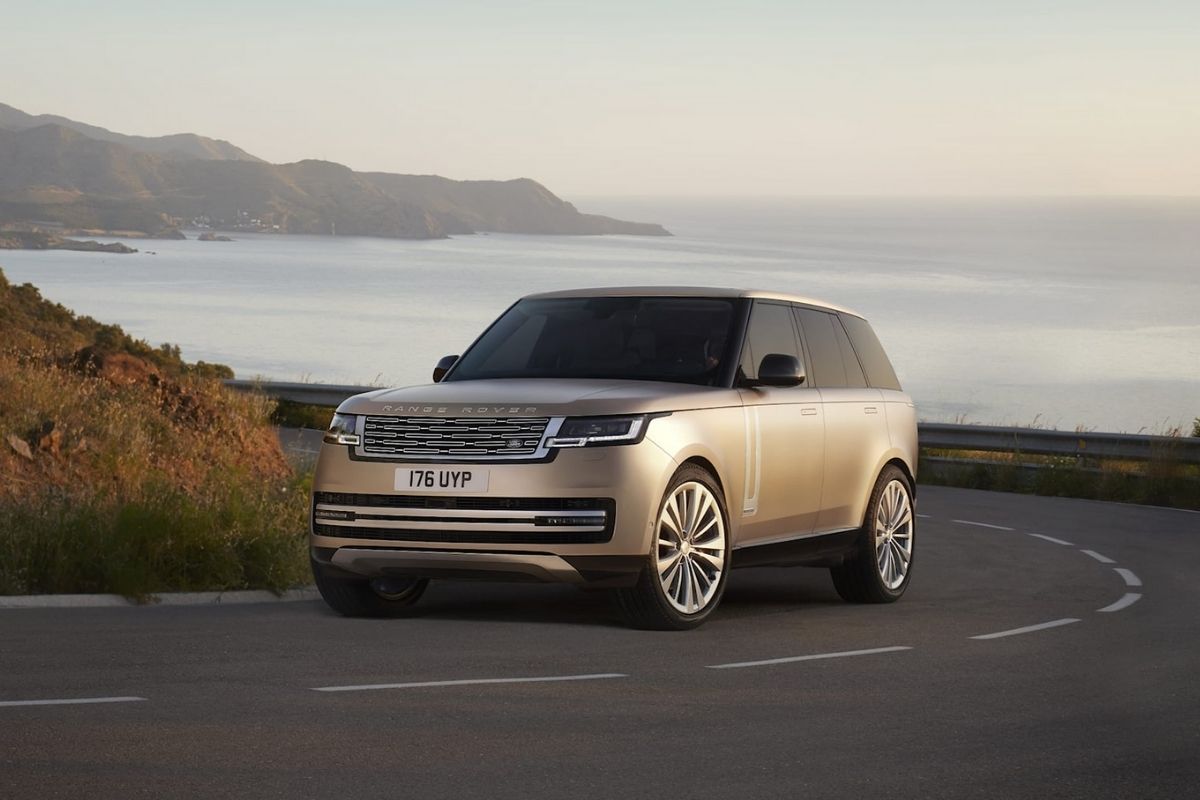 Jaguar Land Rover ABD Sevkiyatlarına Yeniden Başladı: Vergi Fırtınası Dinmedi Ama Motorlar Çalışıyor