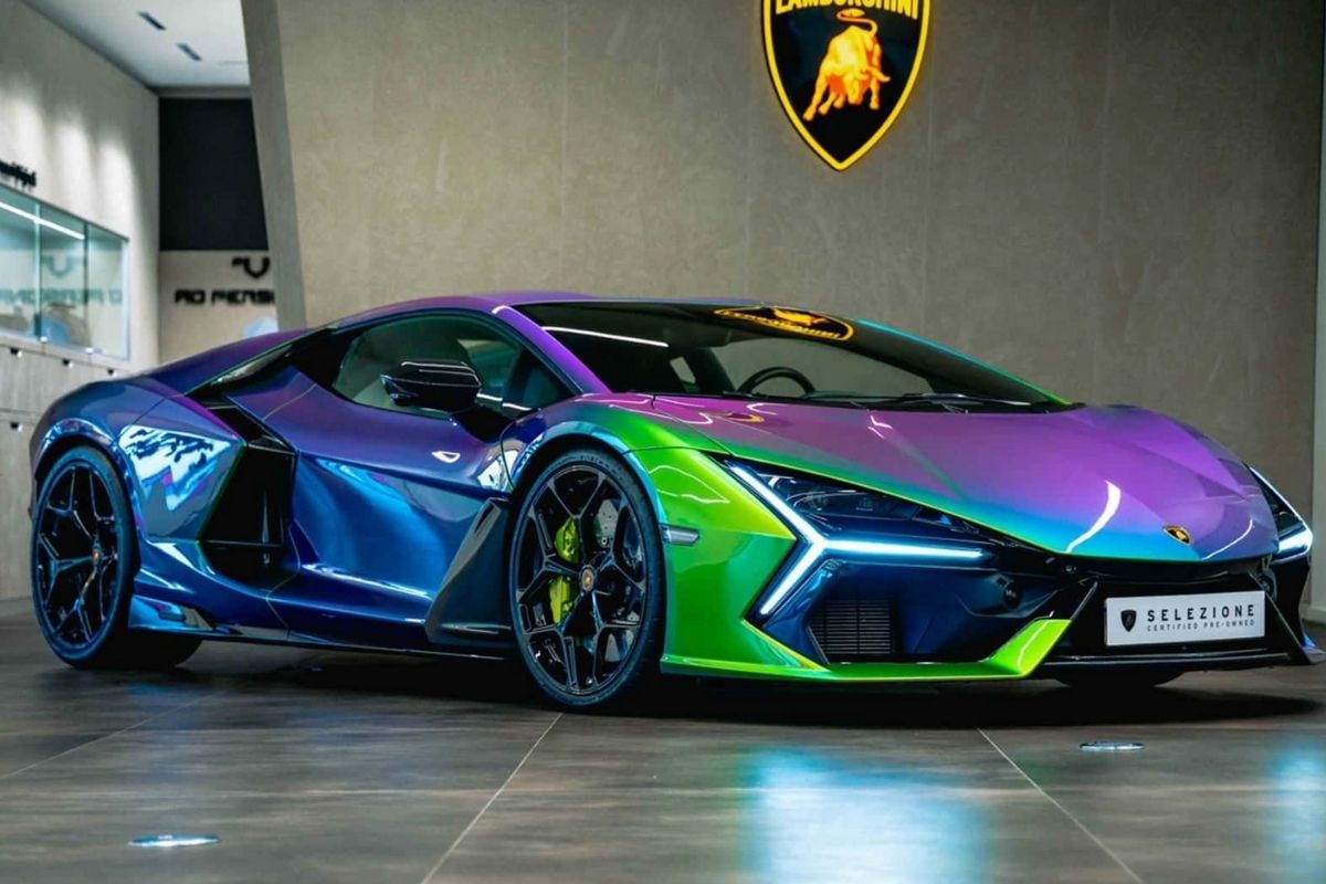 Renk Değiştiren Bu Canavar Göz Kamaştırıyor!