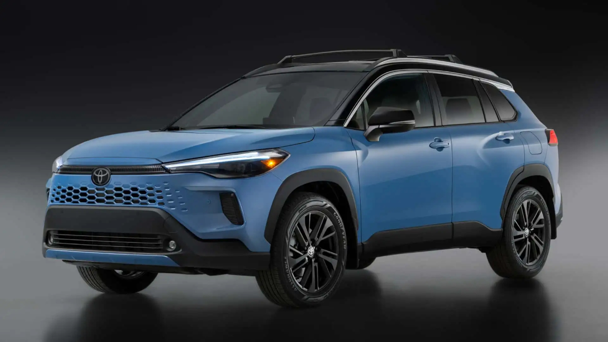 Toyota 2026 Corolla Cross’u Yeniledi: Tasarım, Teknoloji ve Konfor Yeniden Tanımlanıyor