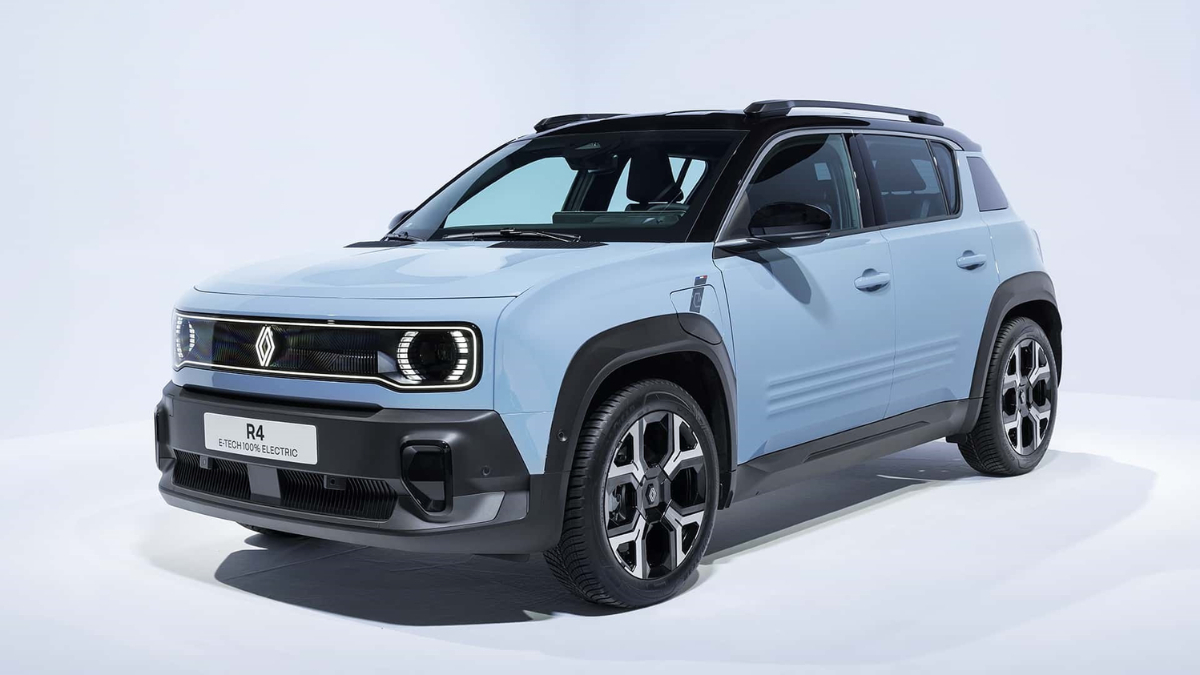 Yeni Renault 4 E-Tech Avrupa Yollarında: Elektrikli Crossover’da Geçmişten Geleceğe Köprü