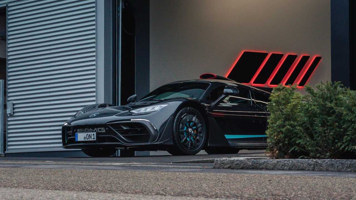 Mercedes-AMG One 2025: Formula 1 Teknolojili Yol Canavarı Yangın Riskiyle Gündemde