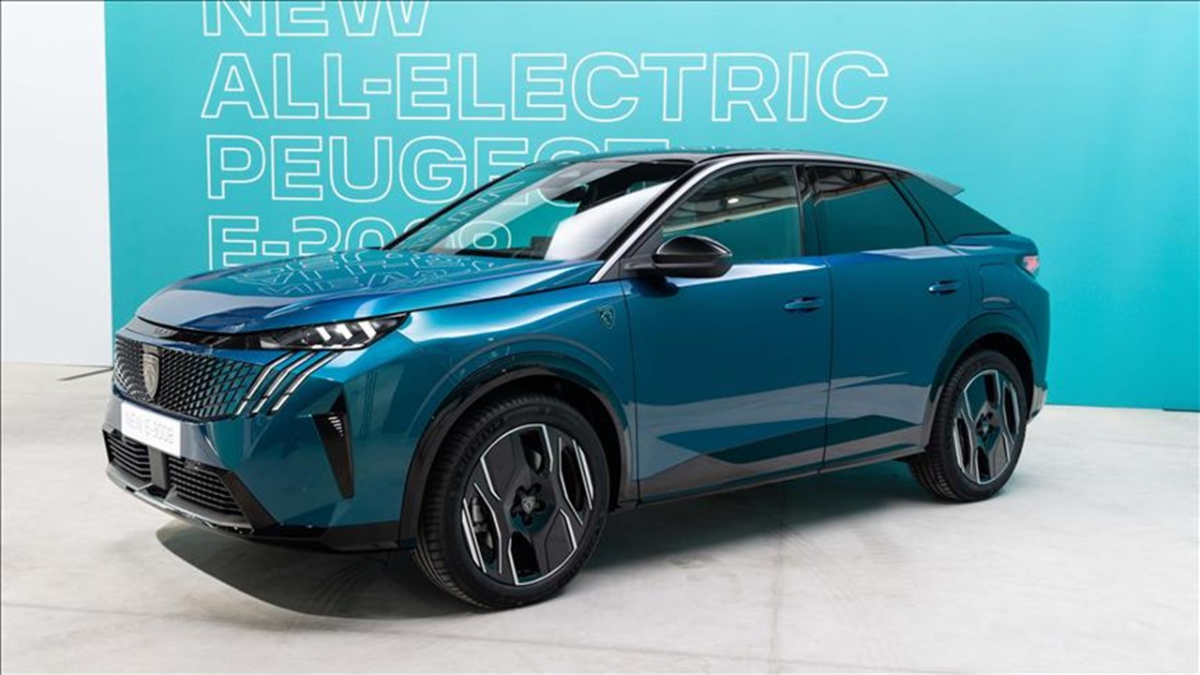 Yeni Peugeot 3008 Plug-in Hybrid Eylülde Türkiye’de! Satışta Tarihi Rekor Geliyor