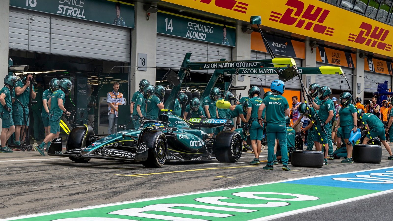 Aston Martin 125 milyon sterlinlik fon arıyor: F1 takımından satış - Forbes  Türkiye