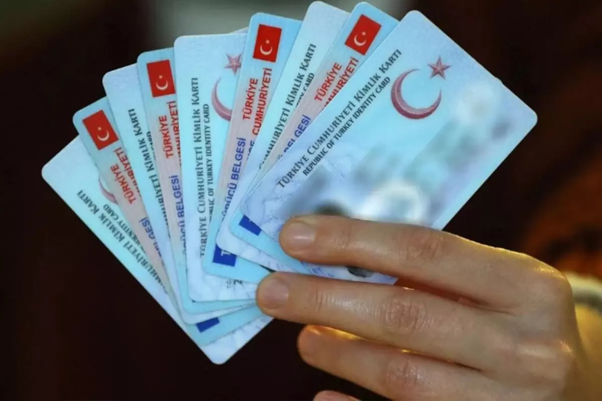 Bakan Yerlikaya Açıkladı Eski Tip Sürücü Belgeleri İçin Son Şans 31 Ekim 2025!