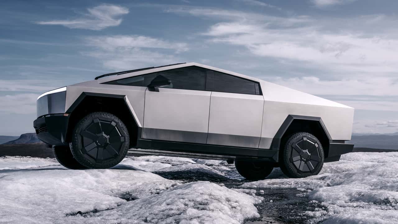 Tesla Cybertruck, bir kez daha geri çağrıldı