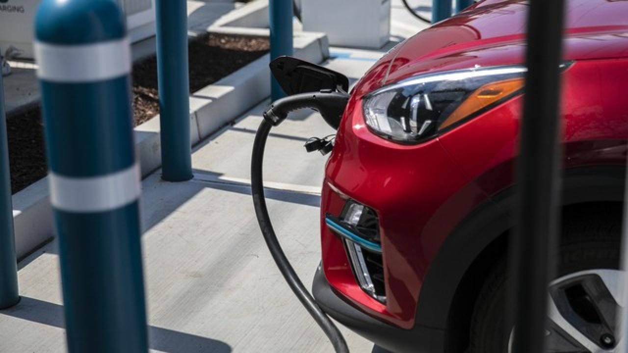 Elektrikli bir otomobile geçmeyi düşünüyor musunuz?