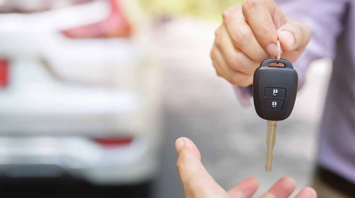 Düşük fiyatıyla cezbetse de çıkardıkları masraf cep yakıyor: İşte ustaların  'satın almayın' dediği ucuz 2. el araba - Sözcü