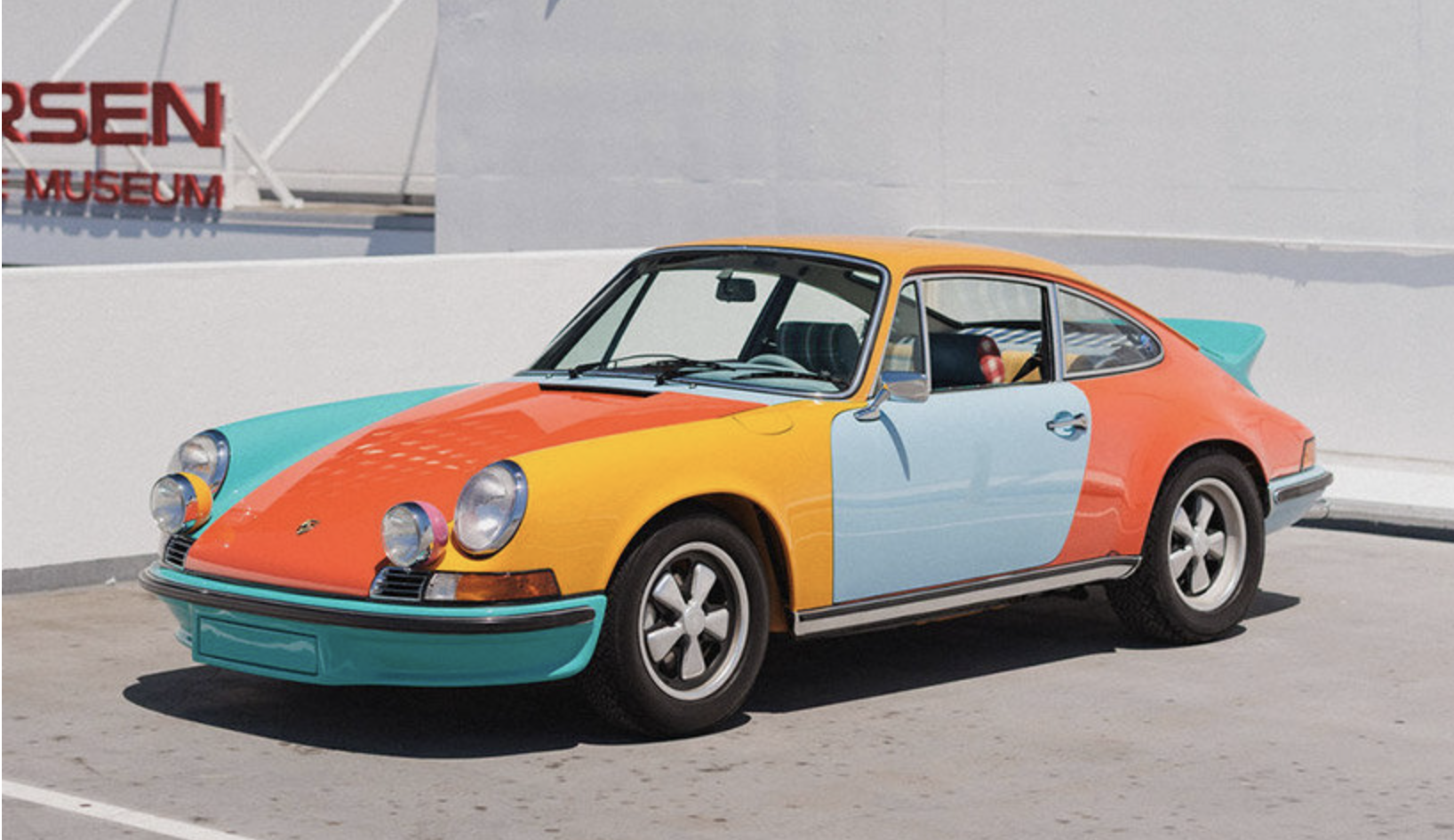 Porsche 911 Carrera 2.7 RS, Renklerin ve Sokak Modasının Otomobille Buluşması