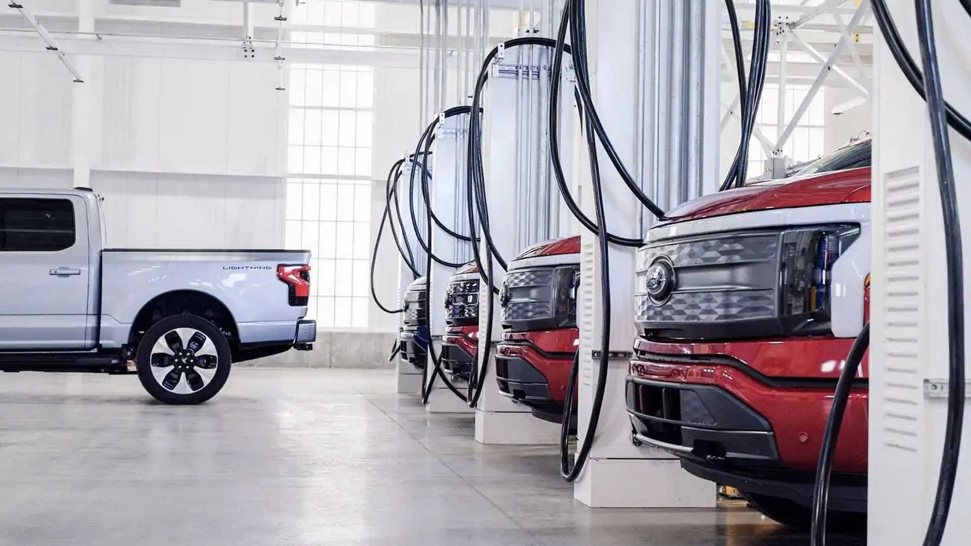 Ford, yeni nesil EV pickup projesini erteledi!