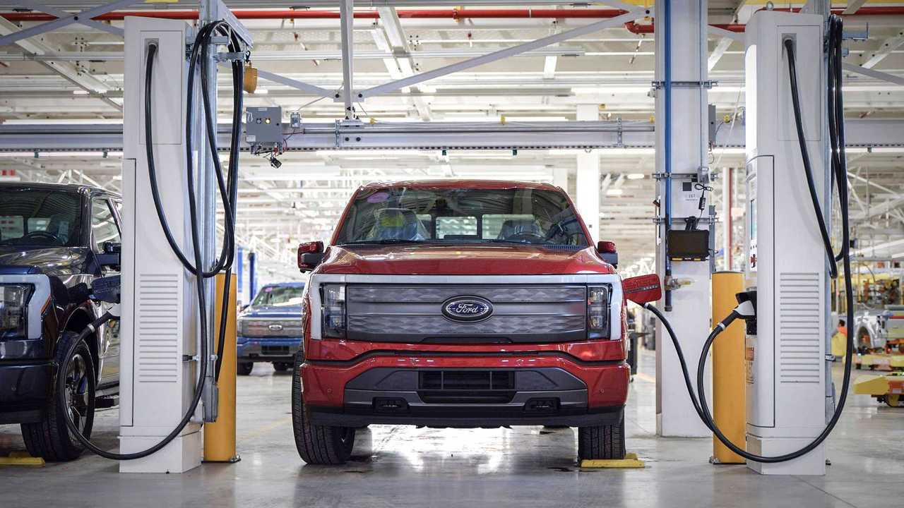 Ford, yeni nesil EV pickup projesini erteledi!