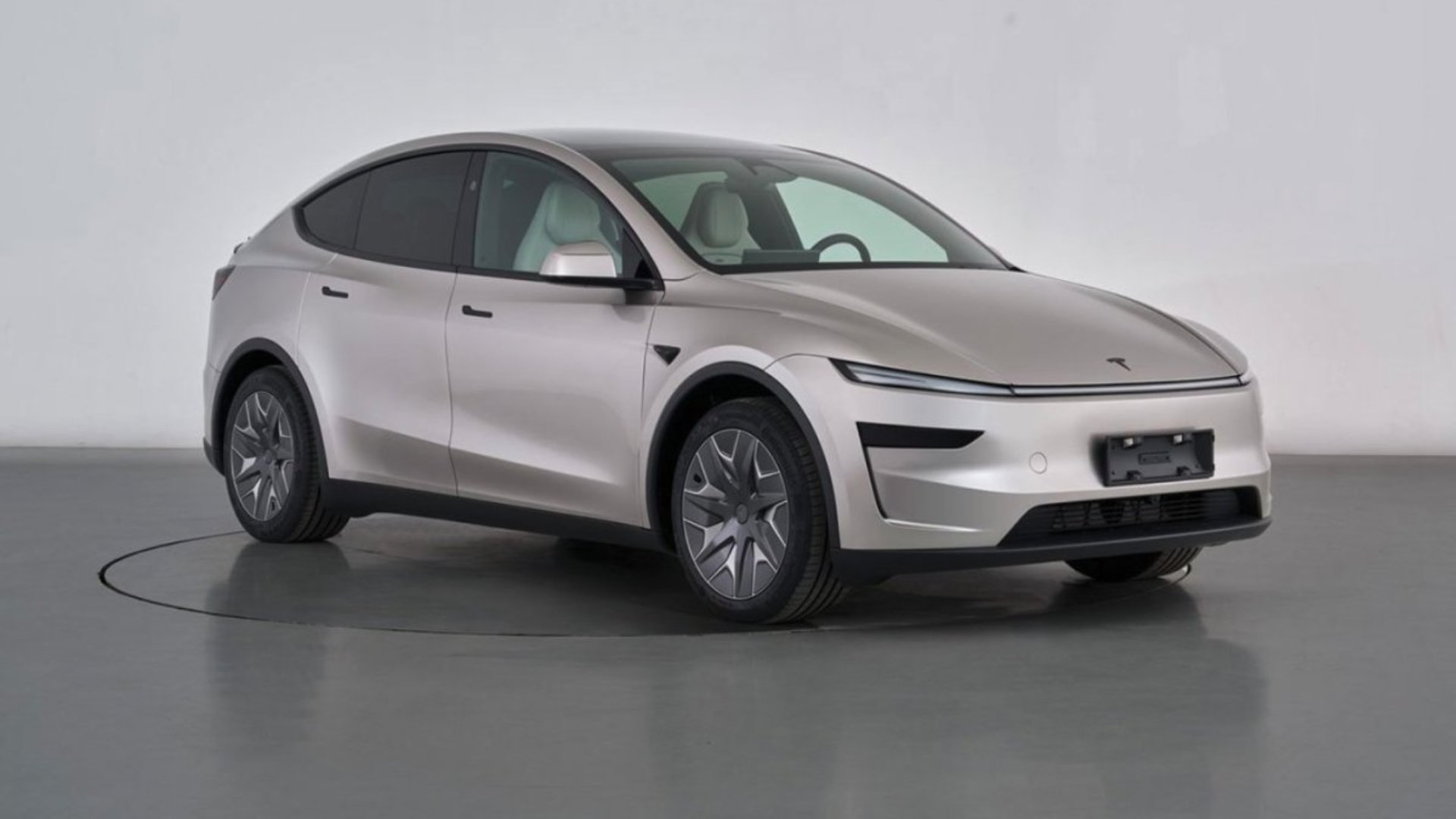 Tesla Model Y L: Uzatılmış 6 koltuklu versiyon resmi olarak tanıtıldı –  Shop4Tesla