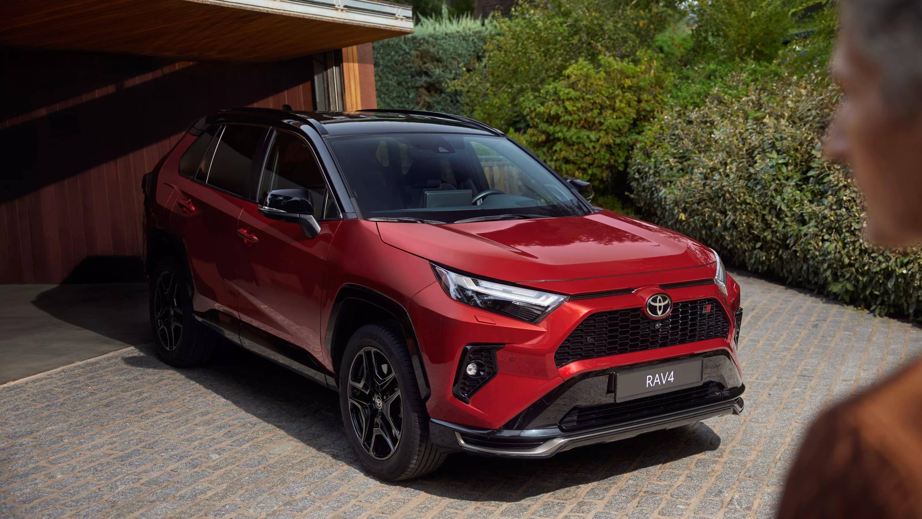 Toyota RAV4 Hybrid SUV Modeli ve Fiyat Listesi | Toyota Türkiye