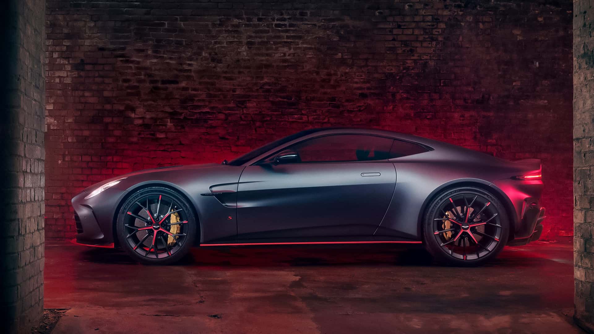 2025 Aston Martin Vantage S: 680 bg güçle geldi!