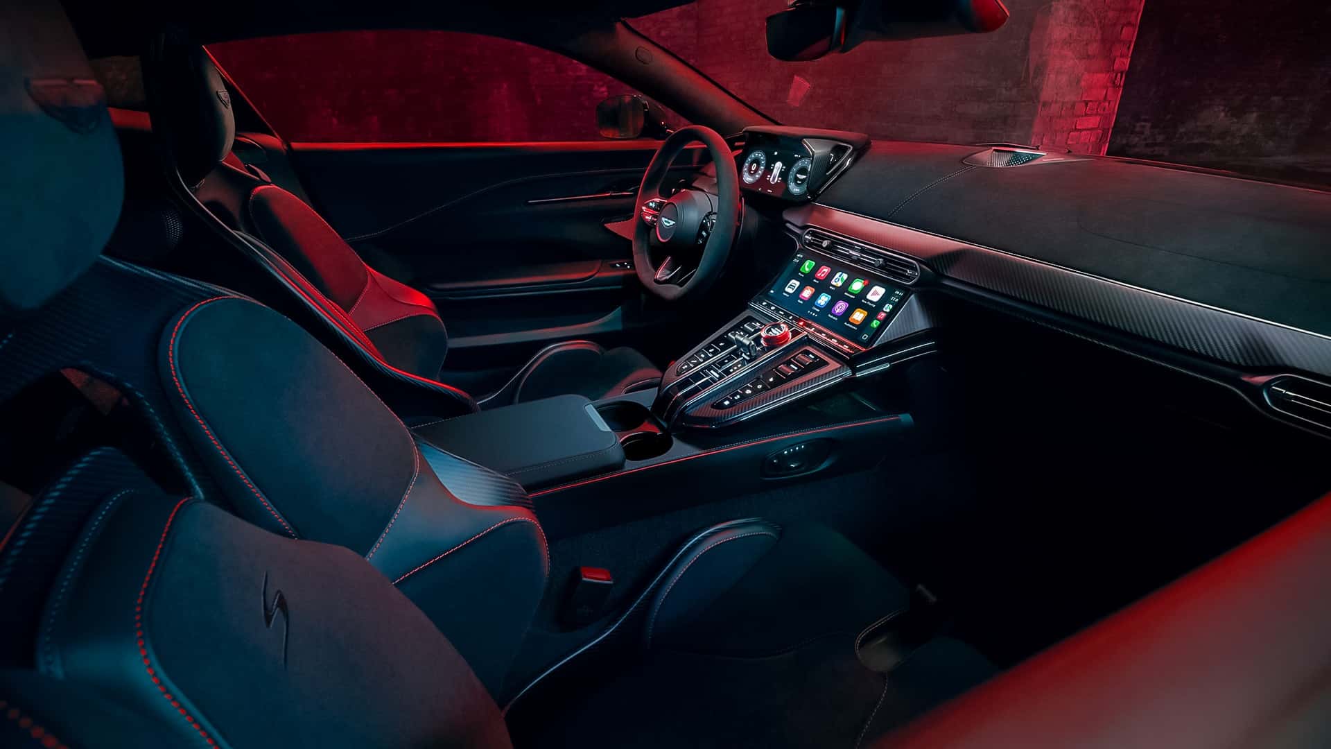 2025 Aston Martin Vantage S: 680 bg güçle geldi!