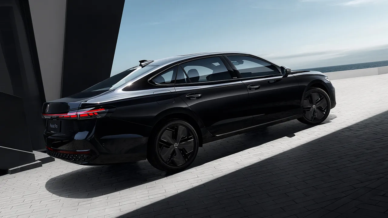 Volkswagen Passat Pro Çift Ekranlı Sedanla D-Segmenti Sarsıyor