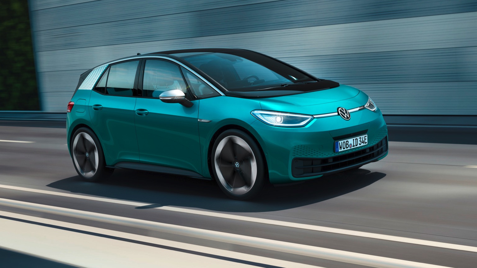 Volkswagen ID.3 Pro S - 4 Seats (2021-2023) price and specifications - EV  Database