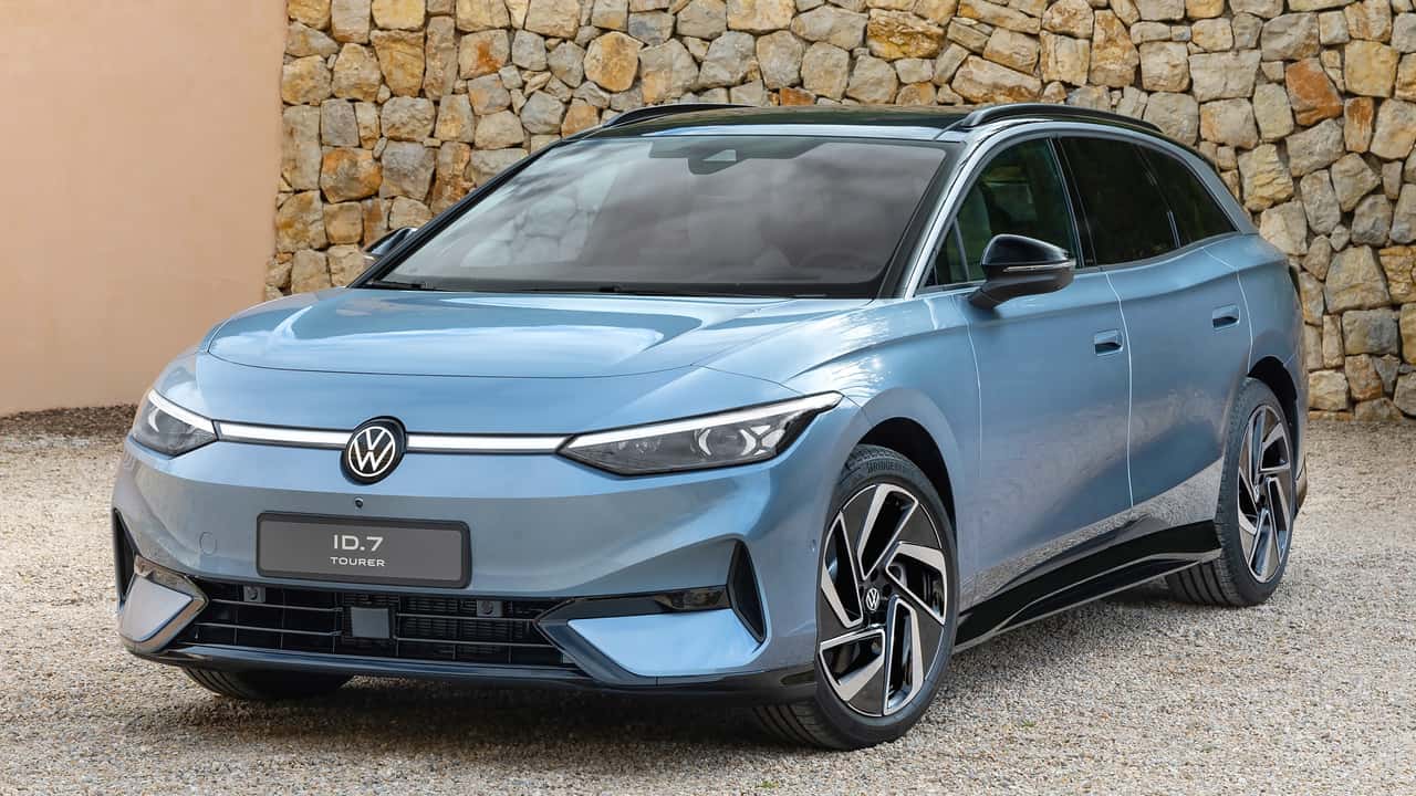 Volkswagen'in ilk elektrikli station wagon'u: ID.7 Tourer