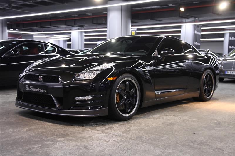 Nissan Gt-r Black Edition