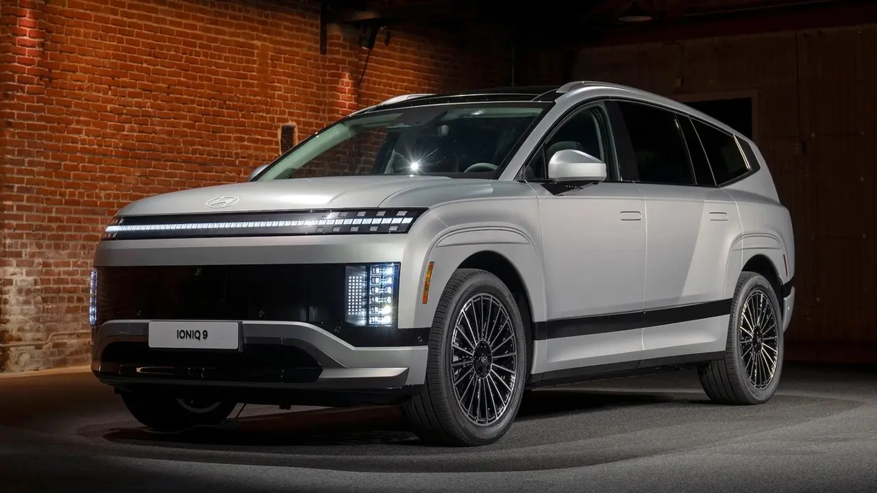 Hyundai LED Şeritleri Tarihe Gönderiyor, Elektrikli Araç Tasarımında Yeni Dönem Başlıyor!