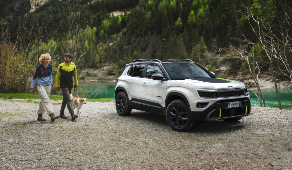 Jeep® Avenger 4xe Hybrid Car | All-wheel drive | Jeep® UK