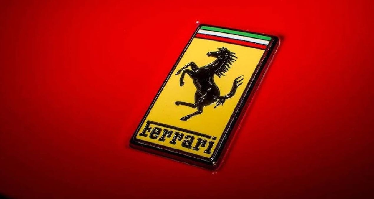 Siyah Atın Sırrı! Ferrari Logosunun Cesaret ve Onurla Dolu Gizemli Hikayesi