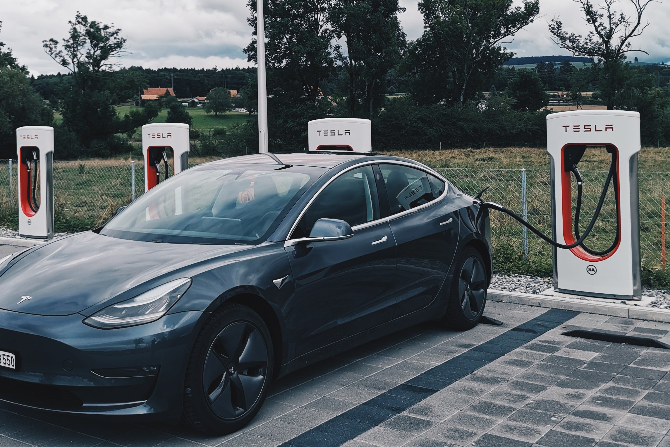 İsveç'teki Tesla grevi uluslararası bir mücadeleye dönüştü - Evrensel