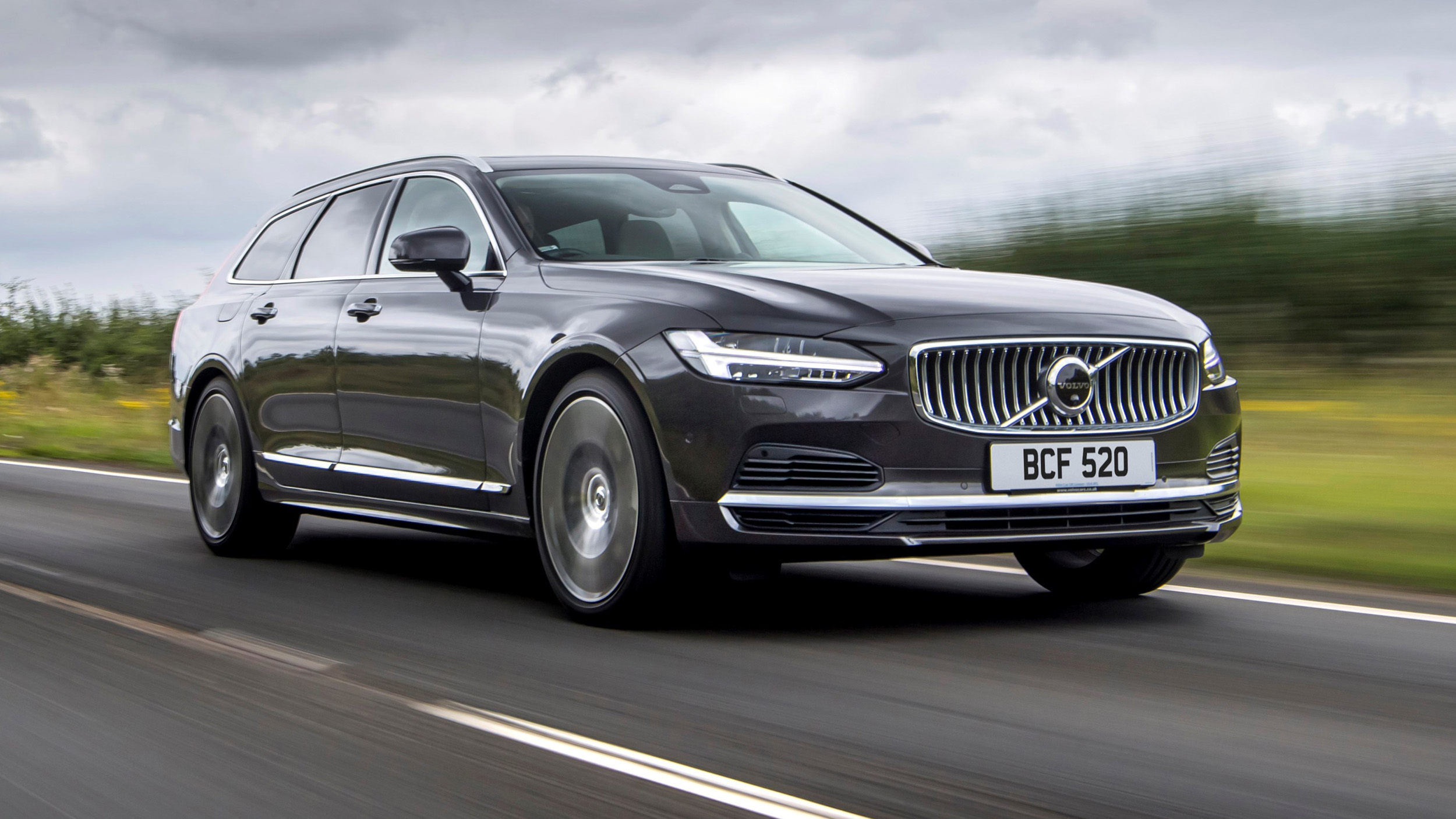 Volvo V90 Review 2025 | Top Gear