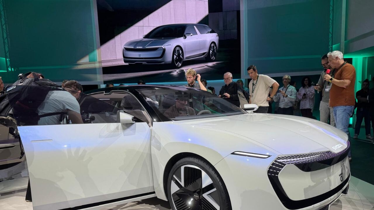 Yapay Zekâlı Otonom Geleceğin İlk Adımı mı, Yoksa Otomotiv Dünyasında Sessiz Bir Devrim mi?