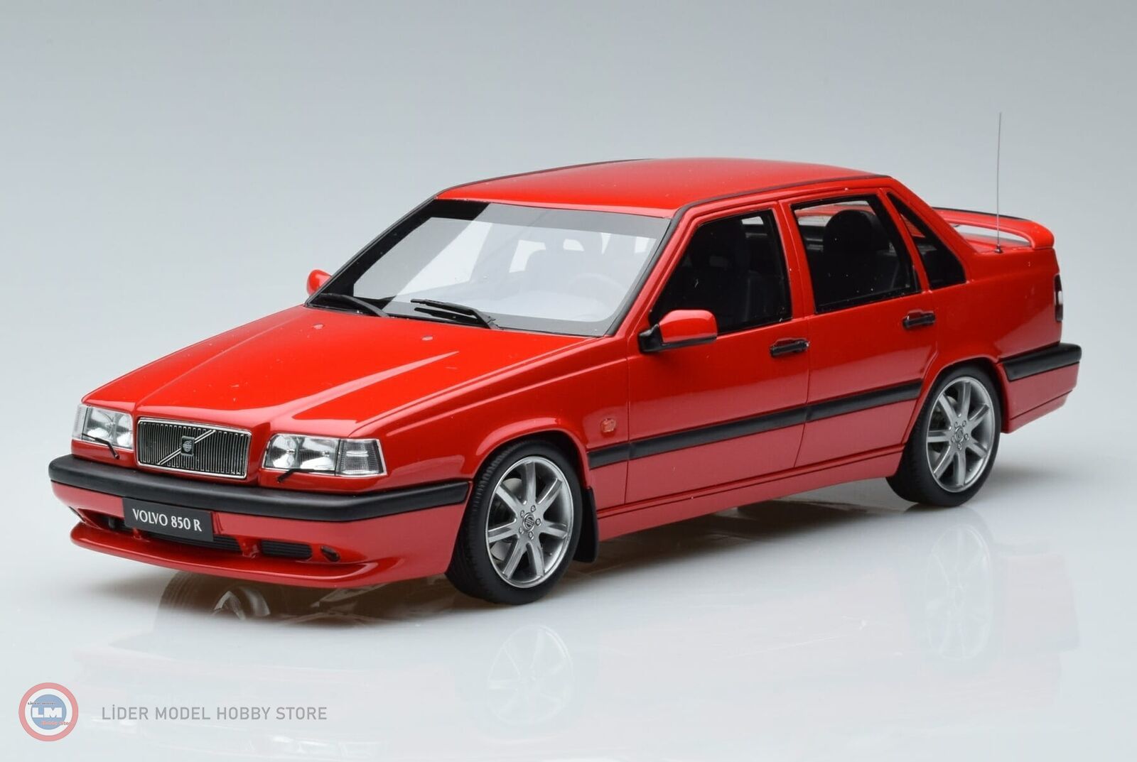 Otto Mobile - 1:18 1996 Volvo 850 R Sedan - 5.857,00 TL - 5.857,00 TL