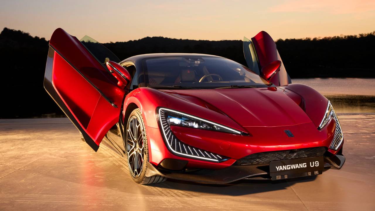 BYD, YANGWANG U8 ve U9 modellerini Türkiye'ye getirdi! - NEBUNE