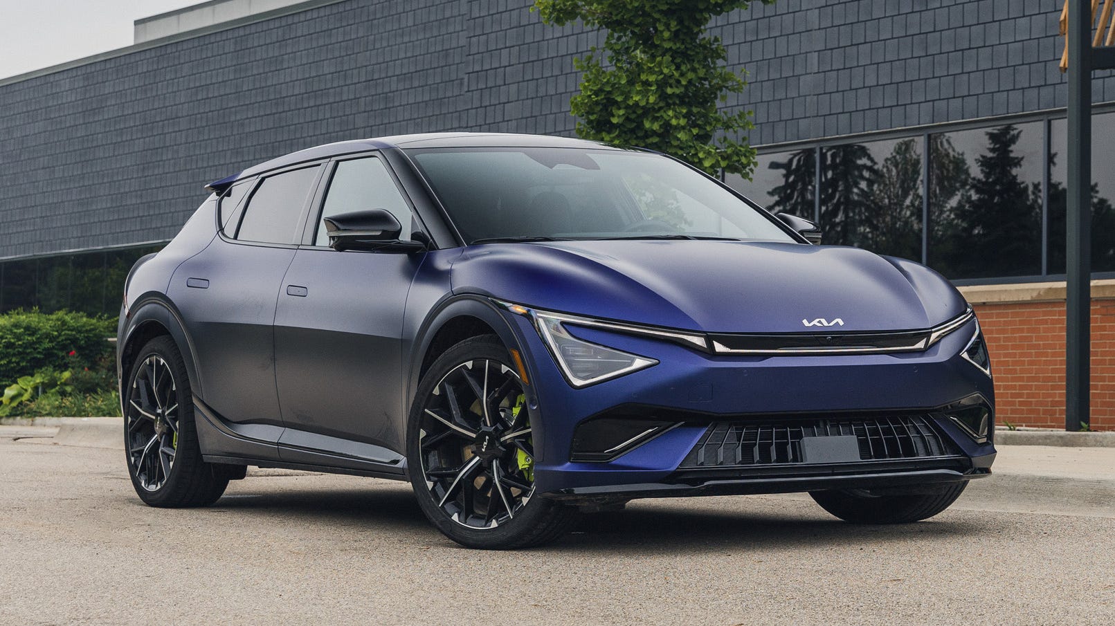 2025 Kia EV6 Review, Pricing, and Specs