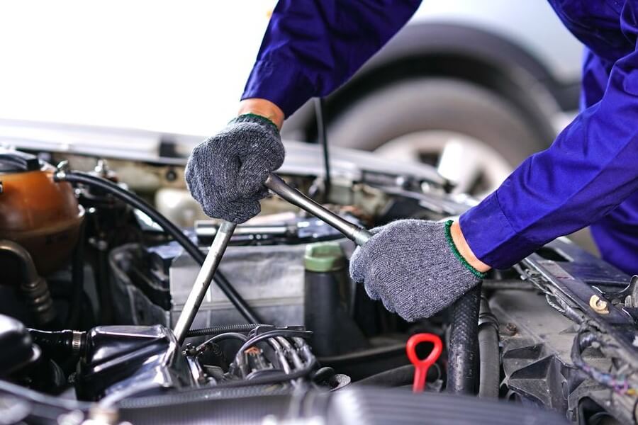 Evde Yapılabilecek Araba Tamirleri | En Önemli 7 Parça & Tamiri