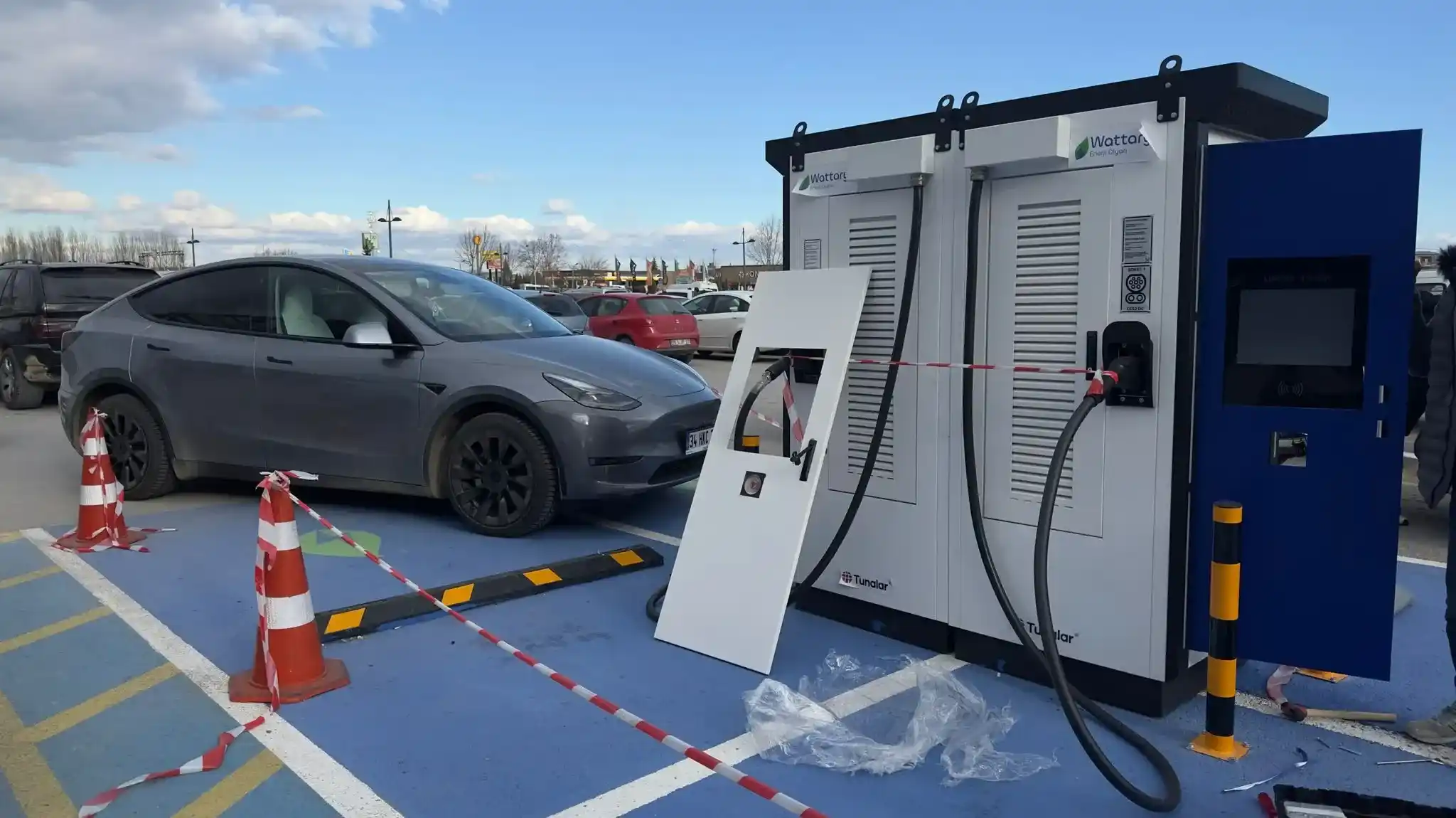 Kütahya Sera AVM'de şarj istasyonu kuruldu - Kütahya'nın Sesi Gazetesi