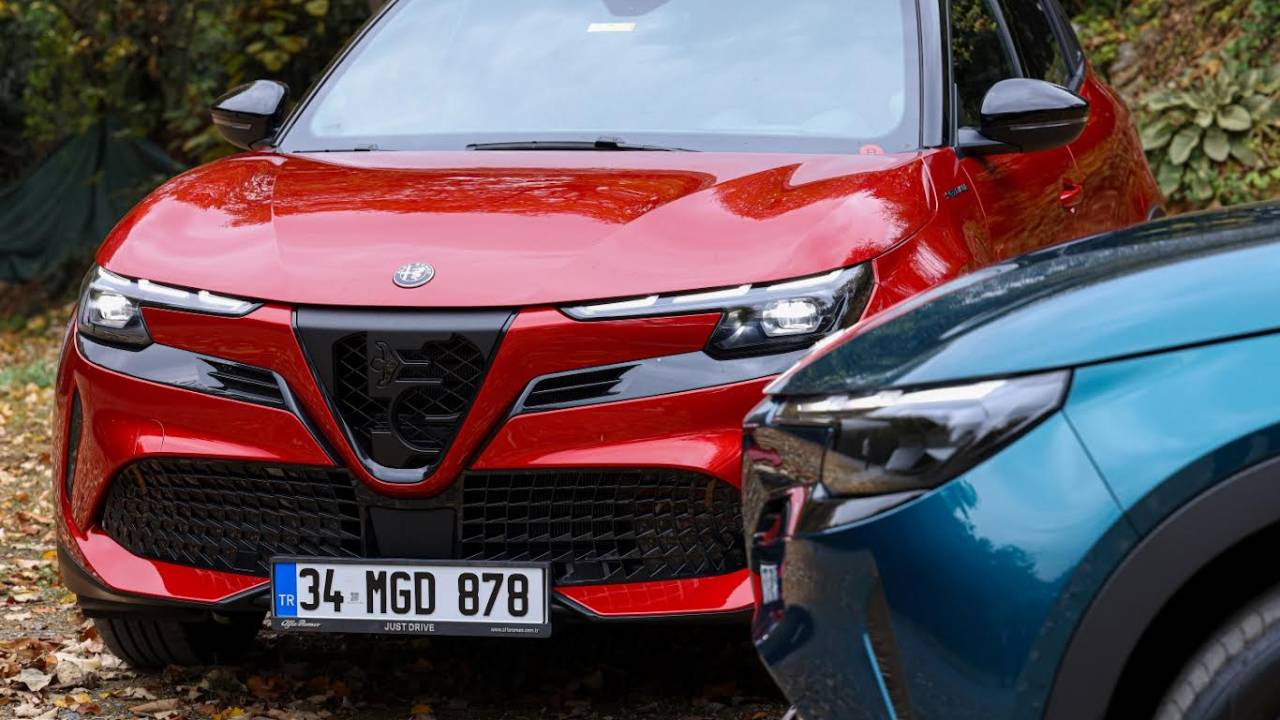 Alfa Romeo’dan Türkiye Pazarına Yeni SUV: Junior ile Elektrikli ve Hibrit Seçenekler