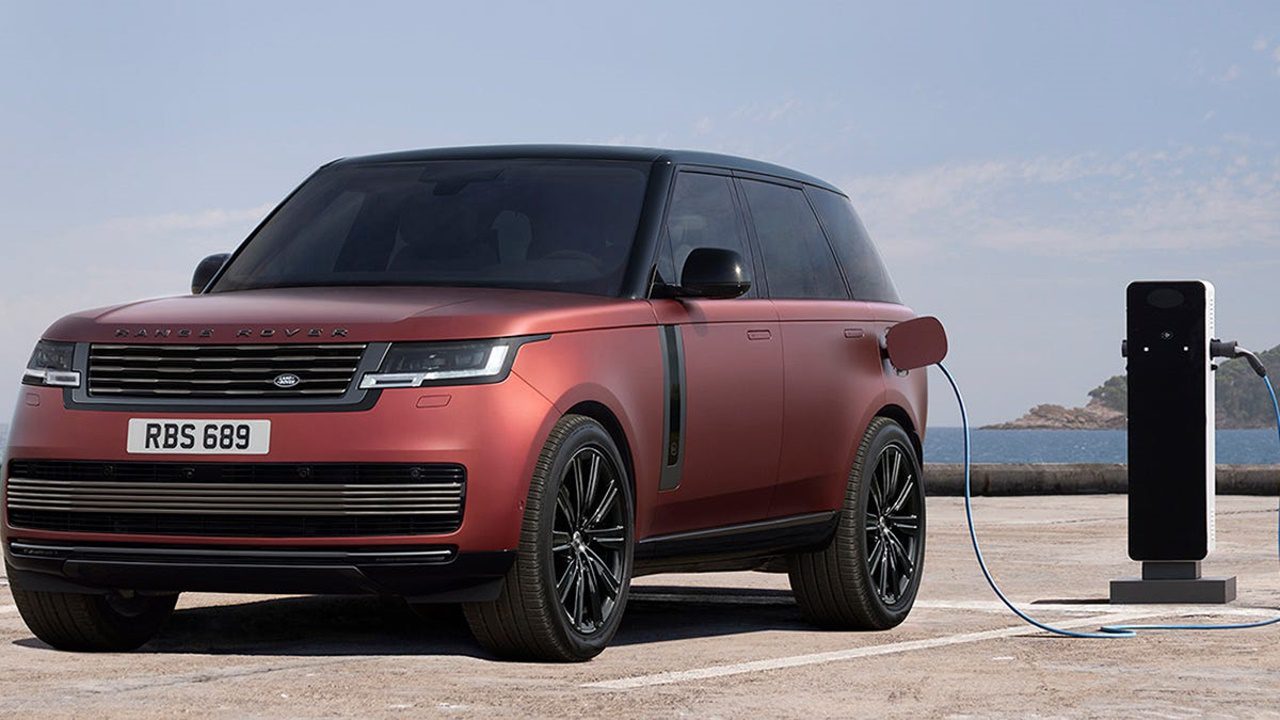 Range Rover’ın İlk Elektrikli Modeline Büyük İlgi: 48 Bin Ön Siparişle Beklentileri Aştı!