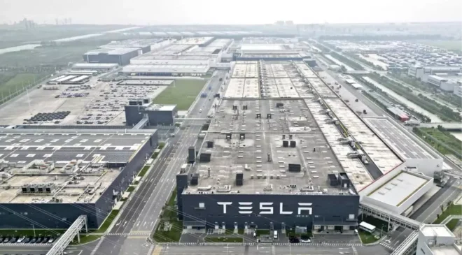 Tesla’nın Shanghai’daki Mega Fabrikasının İnşaatı Yıl Sonunda Tamamlanacak