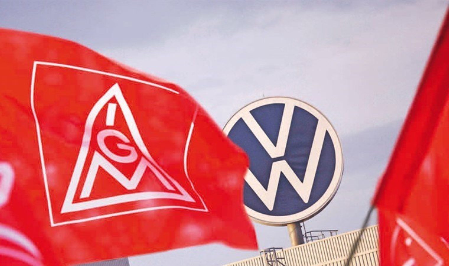 Volkswagen’de kritik gelişme: Fabrikaların kapanması gündemde!