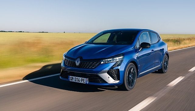 2025’te ÖTV Muafiyetli Araçlar İçin Yerlilik Şartı Yükseldi: Clio ve Megane Sedan En Güçlü Tercihler Arasında