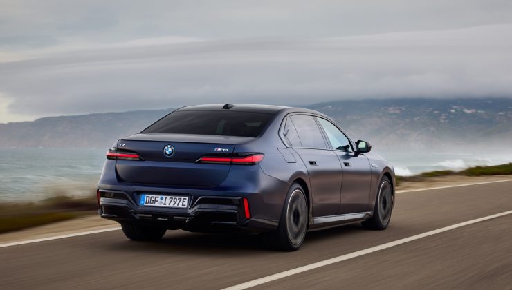 BMW i7 Modeli: Özellikleri, Fiyatları ve Elektrikli Performansı